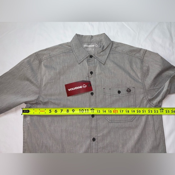 Wolverine NWT Men’s Size L Gray Chambray Grayson Short Sleeve Button Down Shirt - Picture 4 of 8
